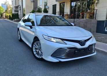 toyota camry 2018: Toyota Camry: 2018 г., 2.5 л, Вариатор, Гибрид, Седан