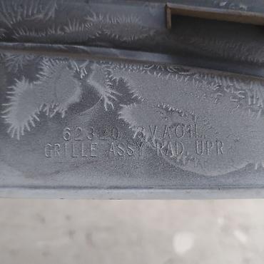 Ehtiyat hissələri: Nissan üçün yuxarı radiator barmaqlığı (GRILLE ASSY RAD, UPR) - Rəng — 3