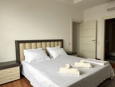 Посуточная аренда квартир: 3 комнаты, Душевая кабина, Постельное белье, Кондиционер — 9