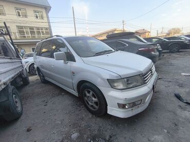 домик на колесах: Mitsubishi Chariot: 1997 г., 2.4 л, Типтроник, Бензин, Вэн/Минивэн