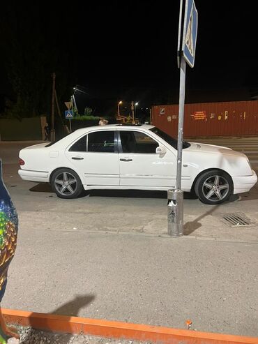 руль мерседесе: Mercedes-Benz CE-Class: 1996 г., 2.3 л, Механика, Бензин, Седан