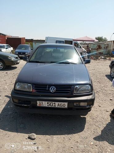 помпа на венто: Volkswagen Vento: 1992 г., 1.8 л, Механика, Бензин, Седан