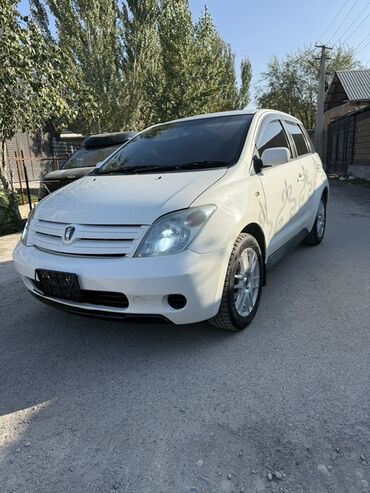Toyota: Toyota ist: 2004 г., 1.3 л, Автомат, Бензин, Хэтчбэк
