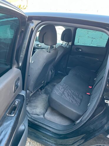 Peugeot: Peugeot 3008: 1.6 l | 2013 il 184000 km Krossover — 2