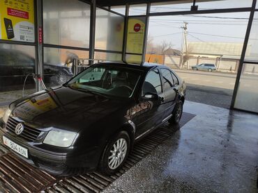 Volkswagen: Volkswagen Bora: 2001 г., 2 л, Автомат, Бензин, Седан