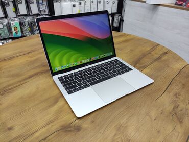 продаётся ноутбук запечатанный абсолютно новый привозной из америки: Apple MacBook, 13.3 ", Intel Core i5, 256 GB