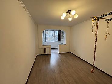 Продажа квартир: 3 комнаты, 58 м², 6 мкр 104 серия, 3 этаж, Евроремонт — 1