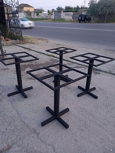 Sifarişlə restoran masaları: Kvadrat masa, Açılmayan — 1