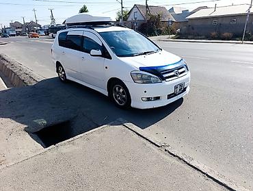 машины по дешевке: Toyota Ipsum: 2002 г., 2.4 л, Автомат, Бензин, Минивэн — 9