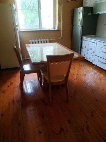мебель продаю: Комплект стол и стулья Б/у