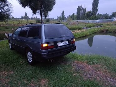 Volkswagen: Volkswagen Passat: 1988 г., 1.8 л, Механика, Бензин, Универсал