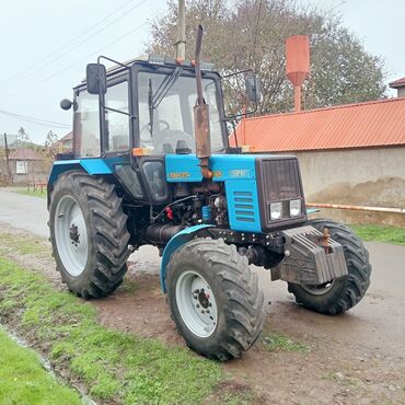 Traktorlar: Məhsul: Kənd təsərrüfatı texnikası paketi Tərkib: - Traktor Belarus — 1
