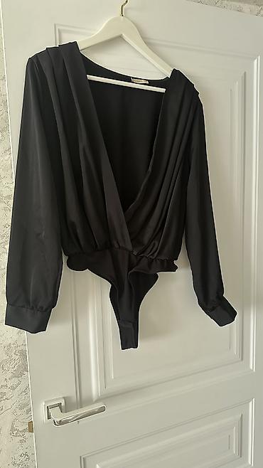 Брючные костюмы: Женская одежда, покупала в Дубаи/Италии, размер s/m, l до 44. Цены от at lalafo.kg — 3 Брючные костюмы: Женская одежда, покупала в Дубаи/Италии, размер s/m, l до 44. Цены от — 3