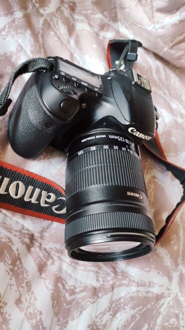 сумка для видеокамеры и фотоаппарата: Canon 60D Идеальном состояние Батарейка новая Комплект сумка и