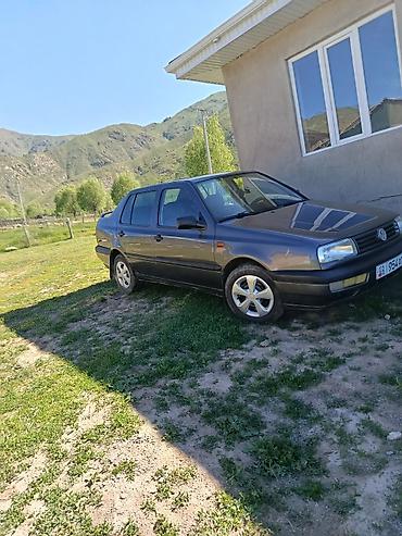 malibu 2: Volkswagen Vento: 1994 г., Механика, Бензин, Седан — 3