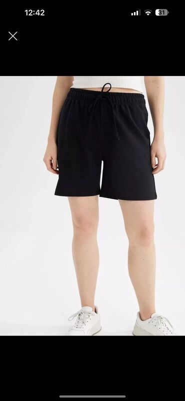Шорты: Women's Short S (EU 36), цвет - Черный