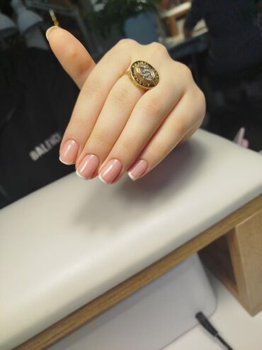 Маникюр, педикюр: Услуга маникюра, предлагающая покрытие ногтей нежными нюдовыми at lalafo.kg — 5 Маникюр, педикюр: Услуга маникюра, предлагающая покрытие ногтей нежными нюдовыми — 5