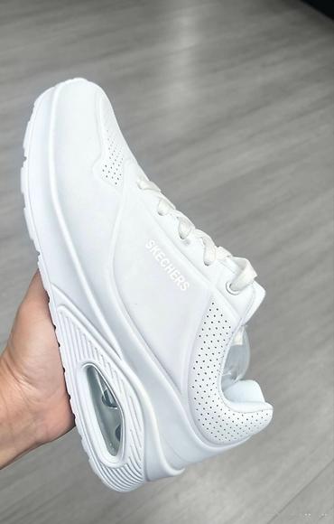 Patike: Skechers patike muske i zenske - Model sa podignutim đonom i na lalafo.rs — 10 Patike: Skechers patike muske i zenske - Model sa podignutim đonom i — 10