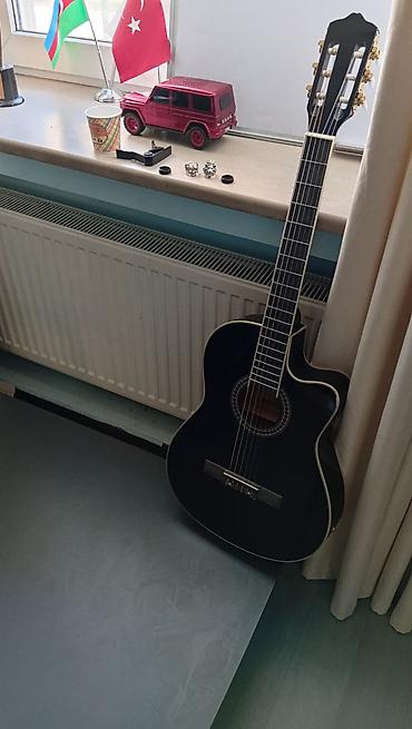 gitara qara: Qara Canavar. Orginal Grape. Səhnə və studiyanın Canavarı. Möhtəşəm — 4