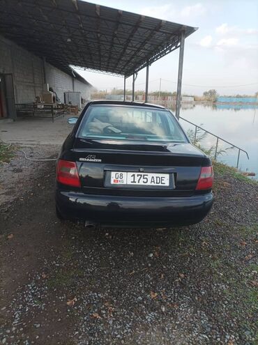 Audi: Audi A4: 1998 г., 1.8 л, Механика, Бензин, Седан