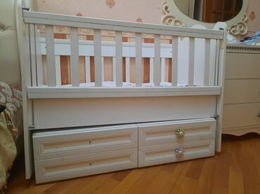 Для девочки и мальчика, Четырехугольная, Колыбель, С бортиками, С матрасом, Без механизма качания