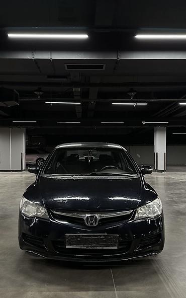 Транспорт: Honda Civic: 2008 г., 1.8 л, Автомат, Газ, Седан — 2