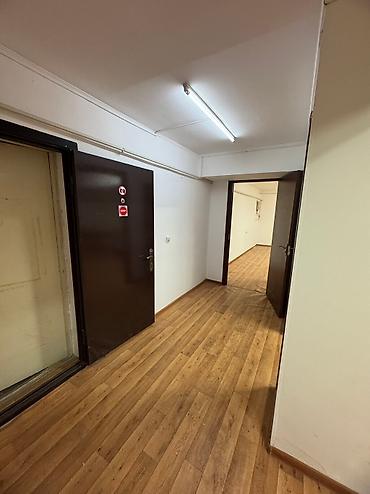 Продажа складов и мастерских: Продается коммерческое помещение в 5 микрорайоне, в шаговой at lalafo.kg — 8 Продажа складов и мастерских: Продается коммерческое помещение в 5 микрорайоне, в шаговой — 8