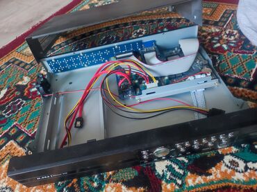 адаптер ethernet: Видеорегистратор (DVR) с маркировкой H.264 Network DVR Это устройство