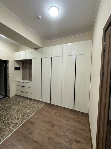 Шкафы для одежды: Мебель на заказ, Элегантный гардероб в современном стиле, выполненный — 26