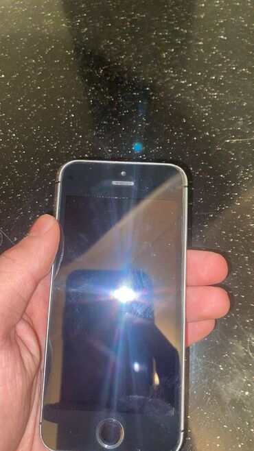 iphone 5s batareya qiymeti: IPhone 5s, 16 GB, Qara, Barmaq izi