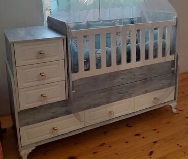 Oğlan və qız üçün, İşlənmiş, Dördbucaq, Beşik, Dəst ilə, Matras ilə, Yellənmə mexanizmsiz