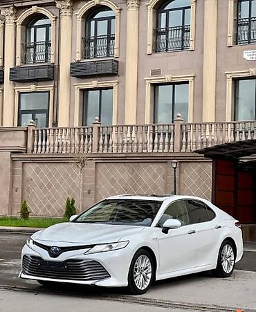 пол выкуп: Toyota Camry: 2018 г., 2.5 л, Гибрид — 1