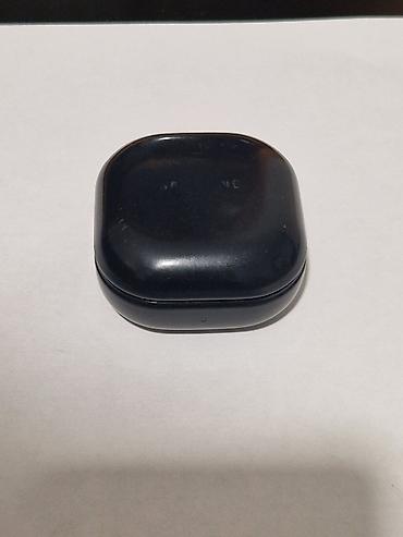 hoco e96a: Samsung Galaxy Buds Live в черном цвете с зарядным кейсом. Модель — 3