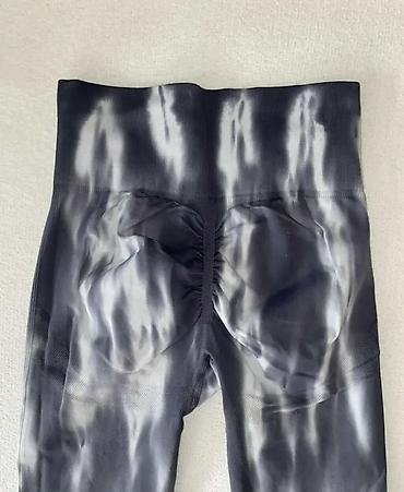 sinsay helanke za trening: Ženske sportske helanke – tie-dye sivi print - Visok struk sa — 4
