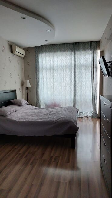 Yeni tikili: 3 otaqlı, Yeni tikili, m. 8 Noyabr, 112 kv. m — 2