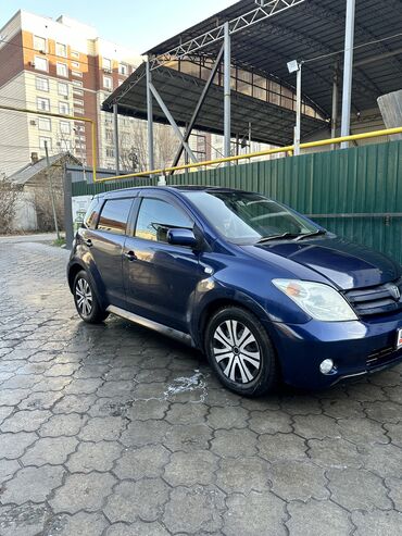 Toyota: Toyota ist: 2002 г., 1.5 л, Автомат, Бензин, Хэтчбэк