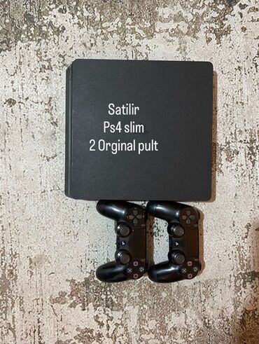 PS4 (Sony Playstation 4): PS4 Slim oyun konsolu - Daxildir: 2 ədəd orijinal DualShock 4 pult -