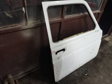 Auto delovi: Dodatni opis Vrata desna Lada 21213,21214 Niva br.4. U beloj boji — 3