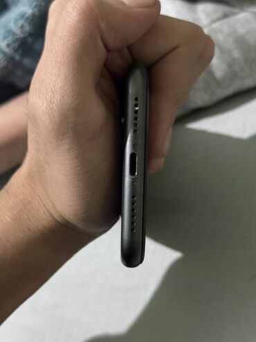 Apple iPhone: IPhone 11, Б/у, 128 ГБ, Черный, Защитное стекло, 89 % — 6