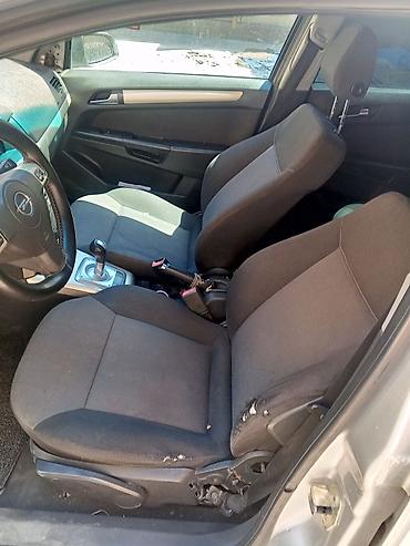 Транспорт: Opel Astra: 2008 г., 1.6 л, Робот, Бензин, Седан — 9