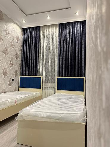 Çarpayılar: İkili tək nəfərlik çarpayı dəsti - Ölçü: təxmini 90x190 sm (hər — 1