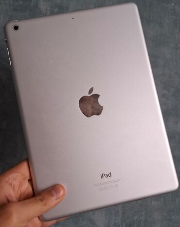 Apple iPad: Salam ipad air Prablemsiz cicek kimidi sekilerede gorunur ciziqi
