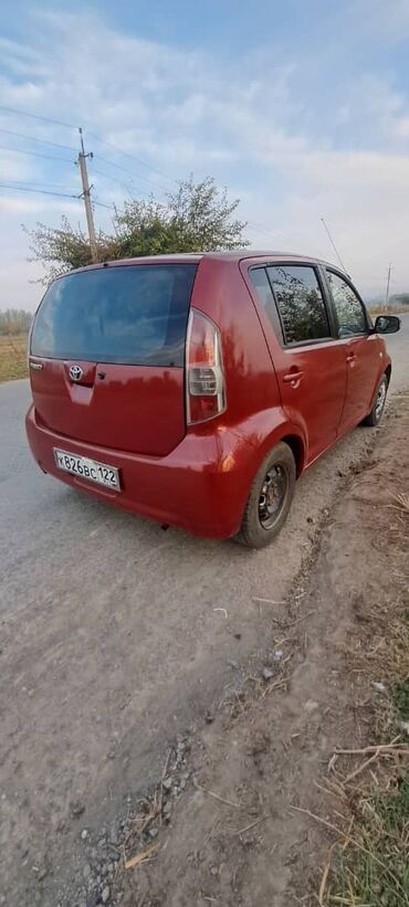 Toyota: Toyota Auris: 2004 г., 0.1 л, Автомат, Бензин