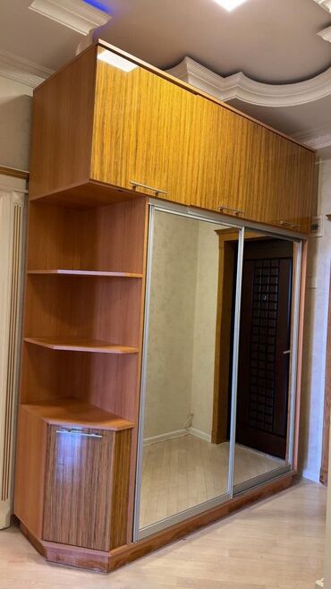 Rəflər: İşlənmiş, Düz dolab, Qarderob, paltar dolabı