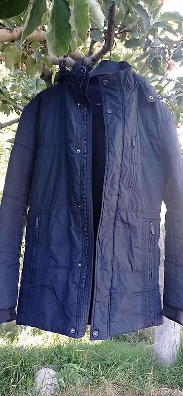 Куртки: Мужская зимняя куртка-парка, бежево‑песочного цвета. Особенности: - — 9