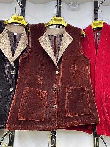 victor jeans: Вельветовый женский жилет без рукавов. - Материал: мягкий — 1