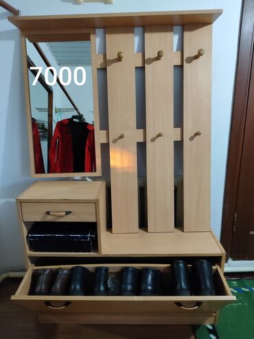 Кухонные шкафы: Шкаф-сервант, разная мебель б/у. Район ориентир пр.Чуй- ул.Разина не at lalafo.kg — 4 Кухонные шкафы: Шкаф-сервант, разная мебель б/у. Район ориентир пр.Чуй- ул.Разина не — 4