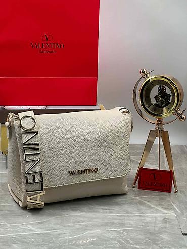 Torbe: Tasne 
4700 din
iknt — 11