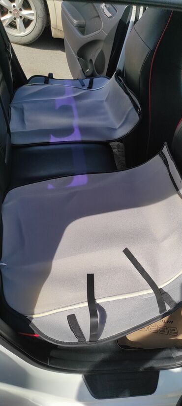 Oturacaq örtükləri: Avtomobil oturacaqları üçün nəzərdə tutulmuş bu çexollar qara — 6