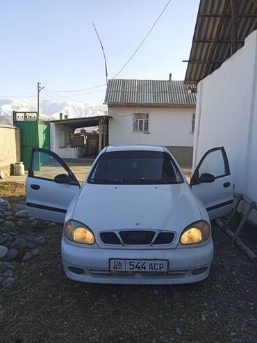 дейво есперо: Daewoo Lanos: 1999 г., 1.5 л, Механика, Бензин, Седан